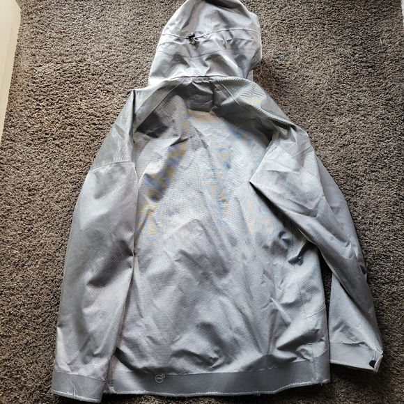 PUMA X HUSSEIN CHALAYAN  SPACE PERFORMANCE JACKET REFLECTIVE SILVER MEN'S LARGE - Picture 14 of 15